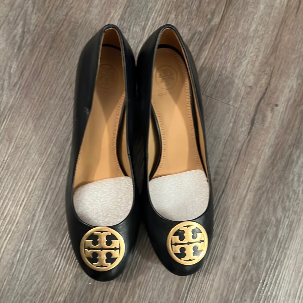 Tory Burch Black and Gold Heels
